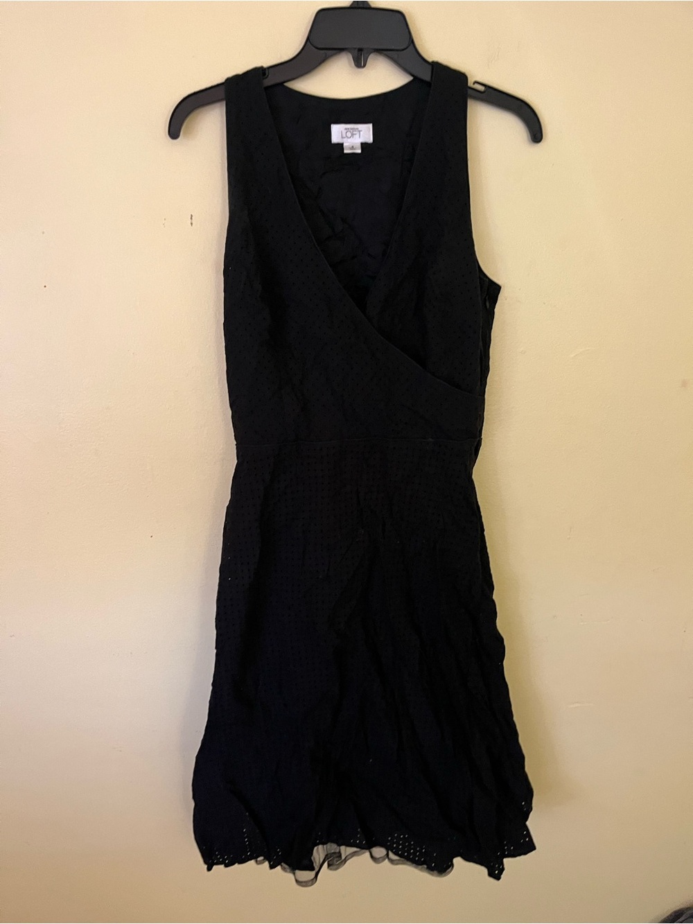 LOFT Black Sleeveless V-Neck Eyelet Dress Size 8